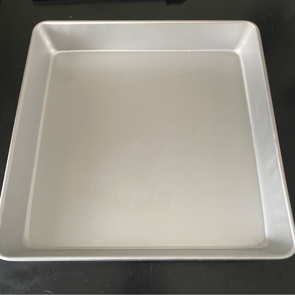 Large Square Cake Pans - Picture 1 of 2
